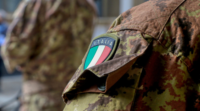 Ripristino della leva obbligatoria, il ddl della Lega alla Camera: uniforme esercito italiano