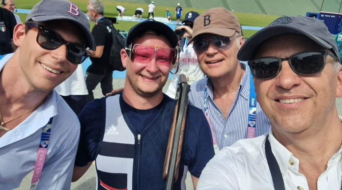 En plein Beretta nel trap maschile a Parigi 2024: Carlo Gussalli Beretta, Nathan Hales, Franco Gussalli Beretta e Carlo Ferlito