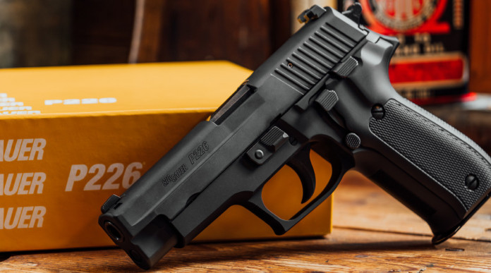 Sig Sauer P226 40th Anniversary, quarant’anni di storia